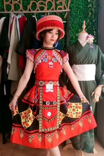 Trang Phục Hmong Cách Tân Mẫu Đen Đỏ