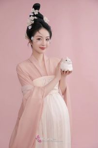 Đồ Cổ Trang Long Mẫu Cho Mẹ Bầu