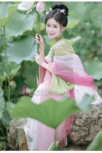 Hán Phục Chiết Ngực Lục Liên Bạch Hà