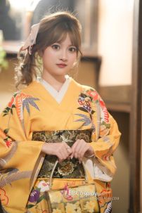 Furisode Kimono Suzuko No Aki - Vàng Chiều Thu Của Nhánh Tuyết Tùng