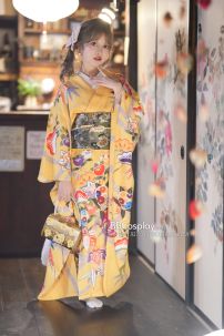 Furisode Kimono Suzuko No Aki - Vàng Chiều Thu Của Nhánh Tuyết Tùng