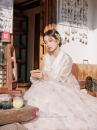 Hanbok Hàn Quốc Hiện Đại Áo Trắng Váy Hoa