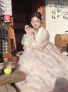Hanbok Hàn Quốc Hiện Đại Áo Trắng Váy Hoa