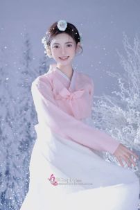 Hanbok Hàn Quốc Hiện Đại Áo Hồng Váy Trắng Pastel