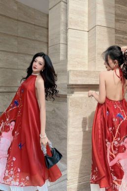 Đầm Yếm Đỏ Váy Xếp Ly Trắng Chụp Ảnh Tứ Thân - Hoạ Tiết Cô Gái Và Mùa Xuân