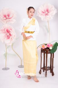 Đồ Khmer Áo Trắng Tay Phồng Váy Gấm Vàng Kèm Khăn Vai