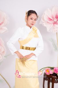 Đồ Khmer Áo Trắng Tay Phồng Váy Gấm Vàng Kèm Khăn Vai