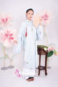 Đồ Áo Tấc Tay Thụng Thêu Hoa Màu Xanh Ngọc