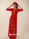 Áo Dài Đỏ Gấm Cổ Tròn Vẽ Tay Hình Nhánh Mai Ngày Xuân