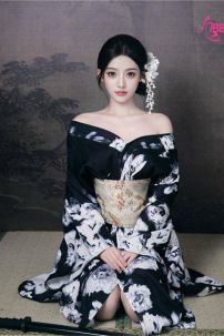 Áo Yukata Đen Hoa Trắng Xám - Mẫu Tay Ngắn