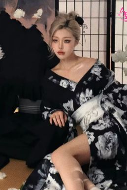 Áo Yukata Đen Hoa Trắng Xám - Mẫu Tay Ngắn