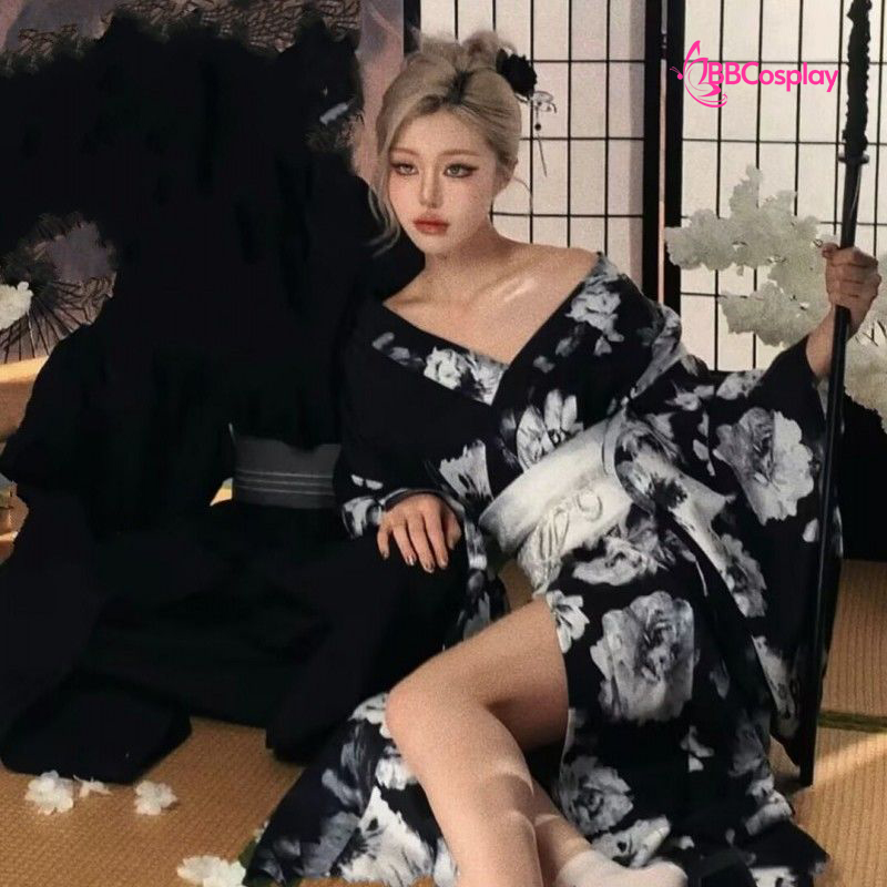 Áo Yukata Đen Hoa Trắng Xám - Mẫu Tay Ngắn