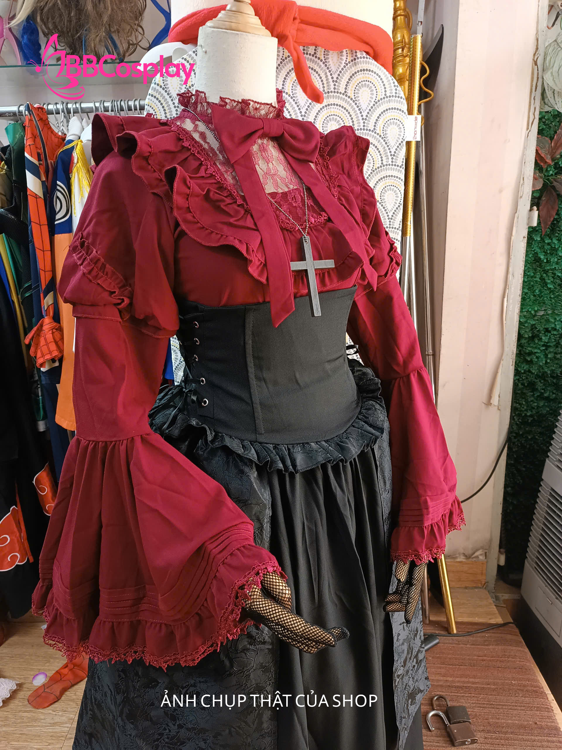 Trang Phục Nữ Tước Hoa Hồng Đen Steampunk