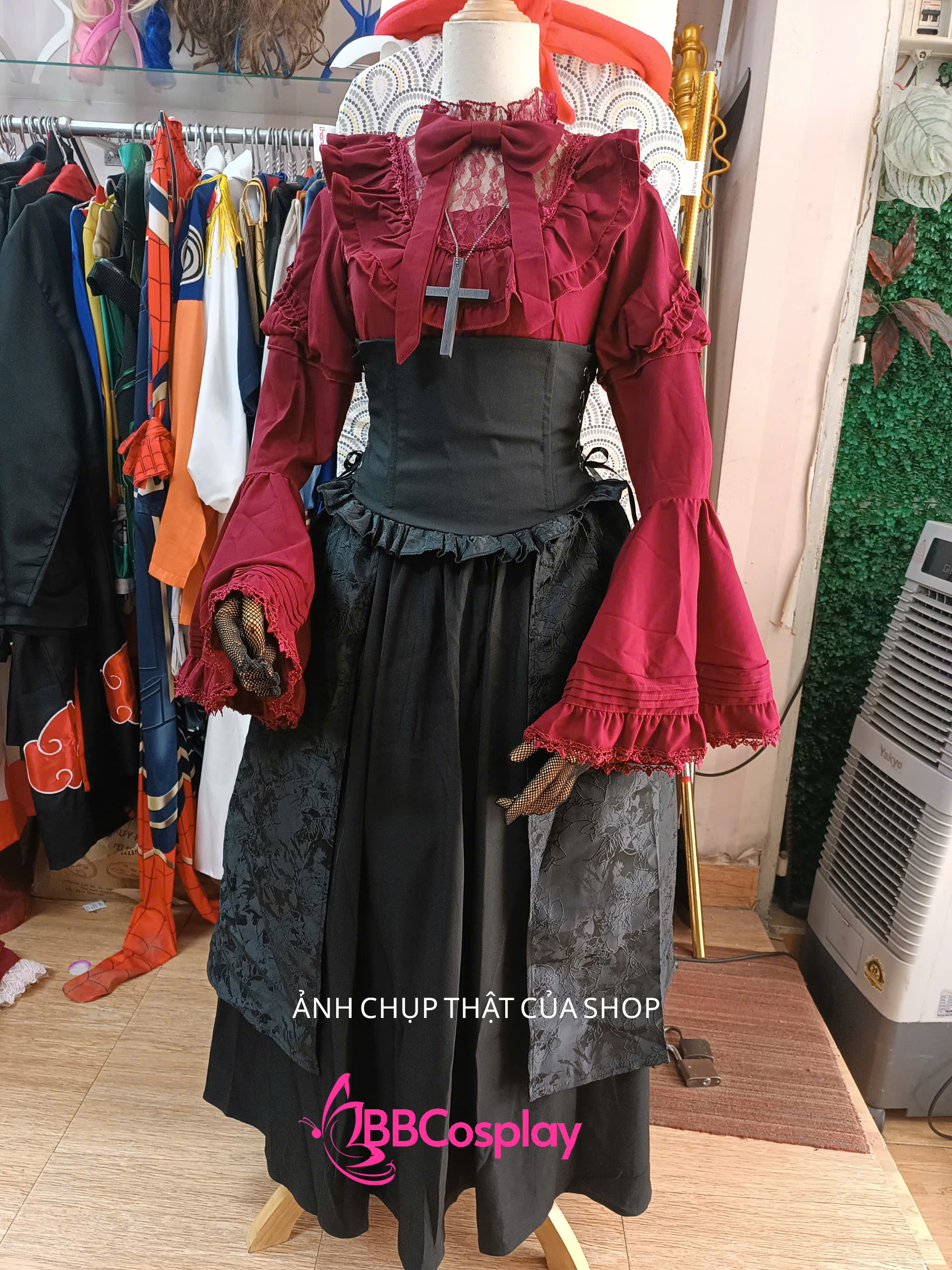 Trang Phục Nữ Tước Hoa Hồng Đen Steampunk