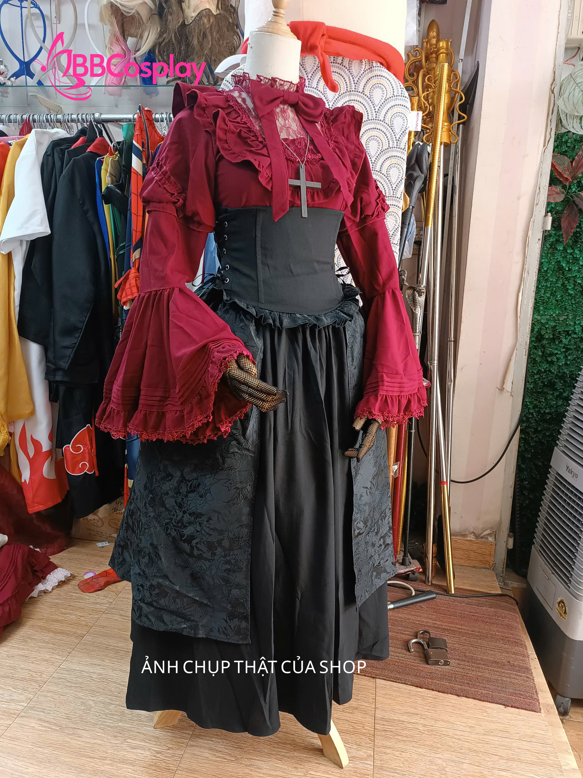 Trang Phục Nữ Tước Hoa Hồng Đen Steampunk