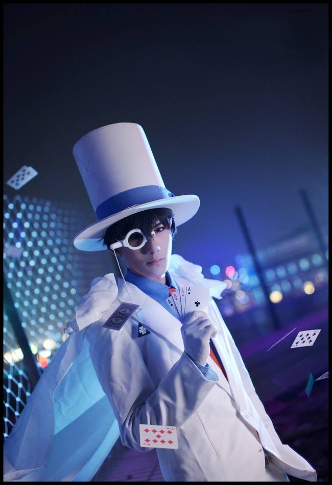 Mắt Kính Kaito Kid Có Không Đèn Lazer Trong Thám Tử Lừng Danh