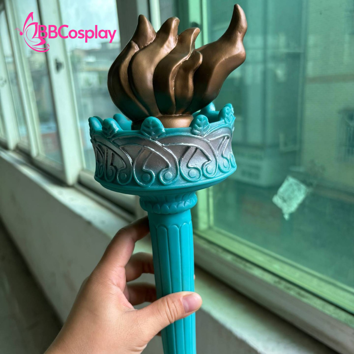 Cài Tóc Và Ngọn Đuốc Nữ Thần Tự Do