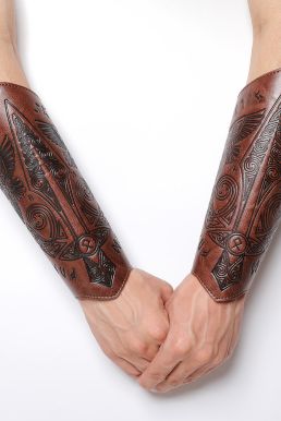 Giáp Tay Chiến Binh Khắc Hoa Văn Hiệp Sĩ - Màu Nâu Sáng