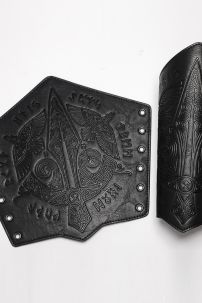 Giáp Tay Chiến Binh Khắc Hoa Văn Hiệp Sĩ - Màu Đen