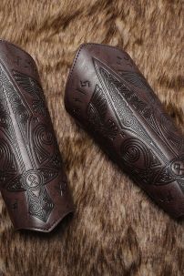 Giáp Tay Chiến Binh Khắc Hoa Văn Hiệp Sĩ - Màu Nâu Đậm