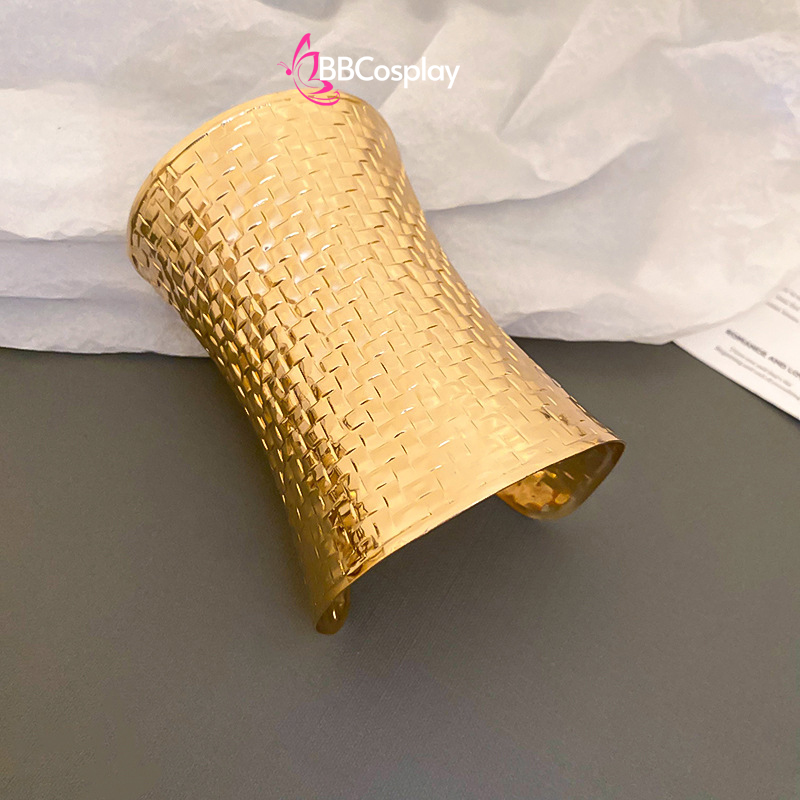 Phụ Kiện Hy Lạp - Ai Cập - Vòng Tay Bản Lớn Ống Đồng Hoa Văn Vuông - Màu Vàng