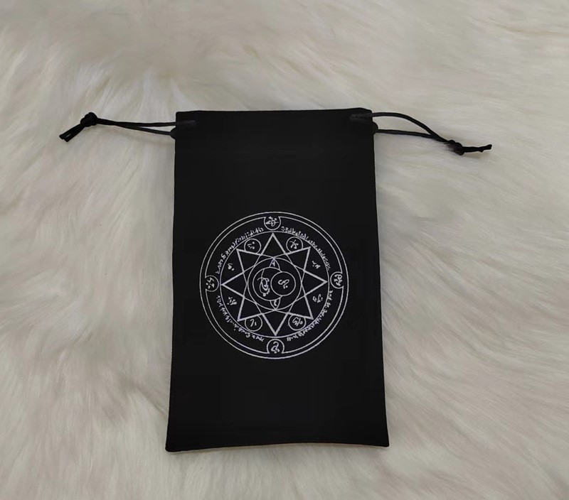 Túi Đựng Bài Tarot Đen Nhung Mịn Màng - Bàn Tay Vô Cực