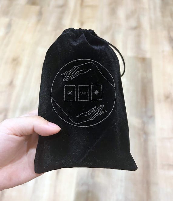 Túi Đựng Bài Tarot Đen Nhung Mịn Màng - Ngôi Sao Vô Cực