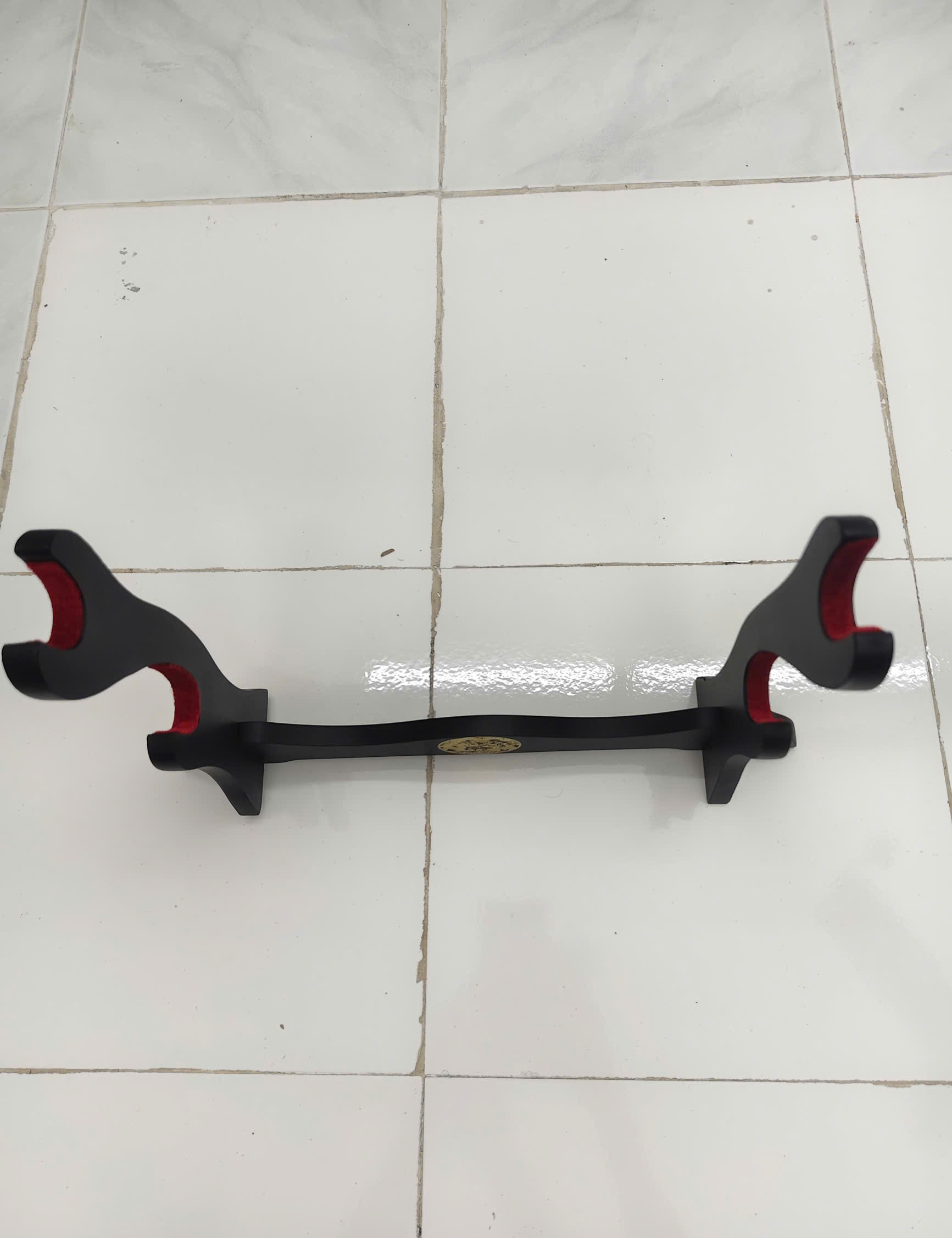 Giá Để Kiếm Gỗ Để Bàn Lót Nhung 3 Tầng Hình Long Phụng Mạ Vàng