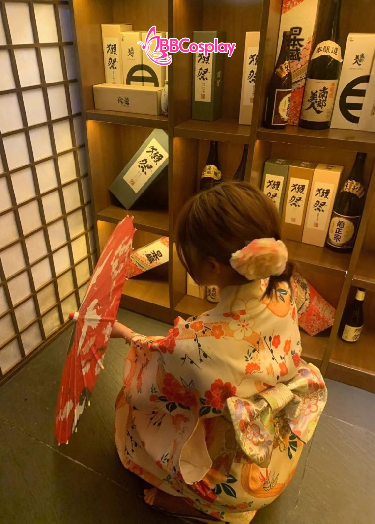 Áo Yukata Vàng Kem Hoa Cúc Đỏ