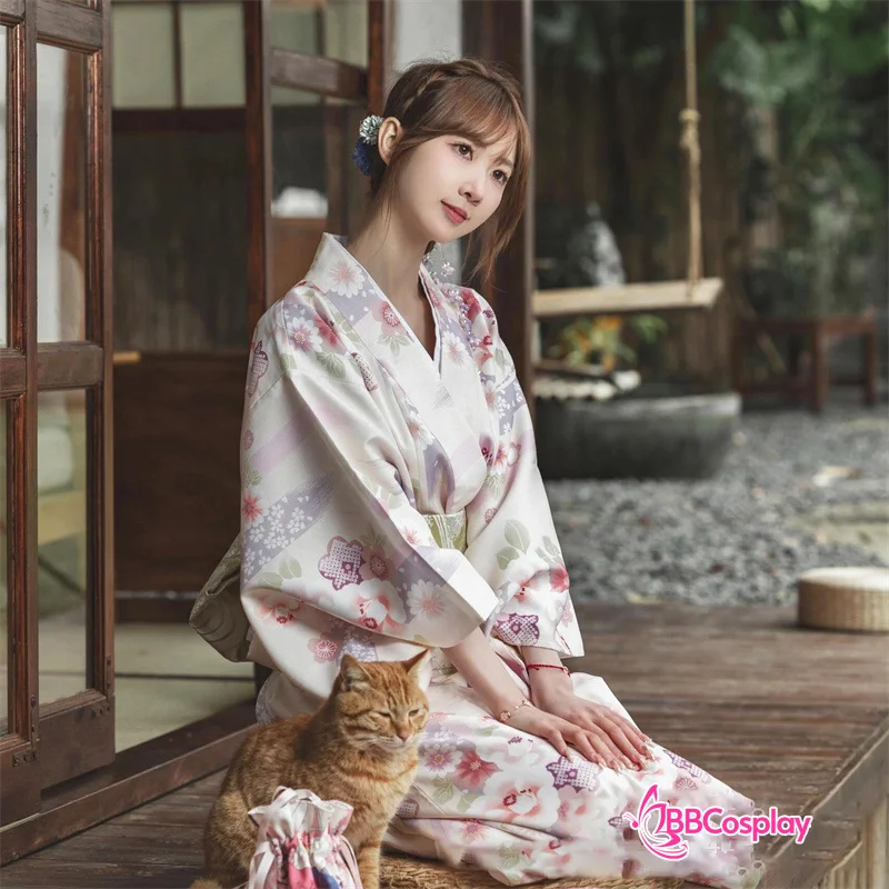 Áo Yukata Vàng Hoa Mận Tím