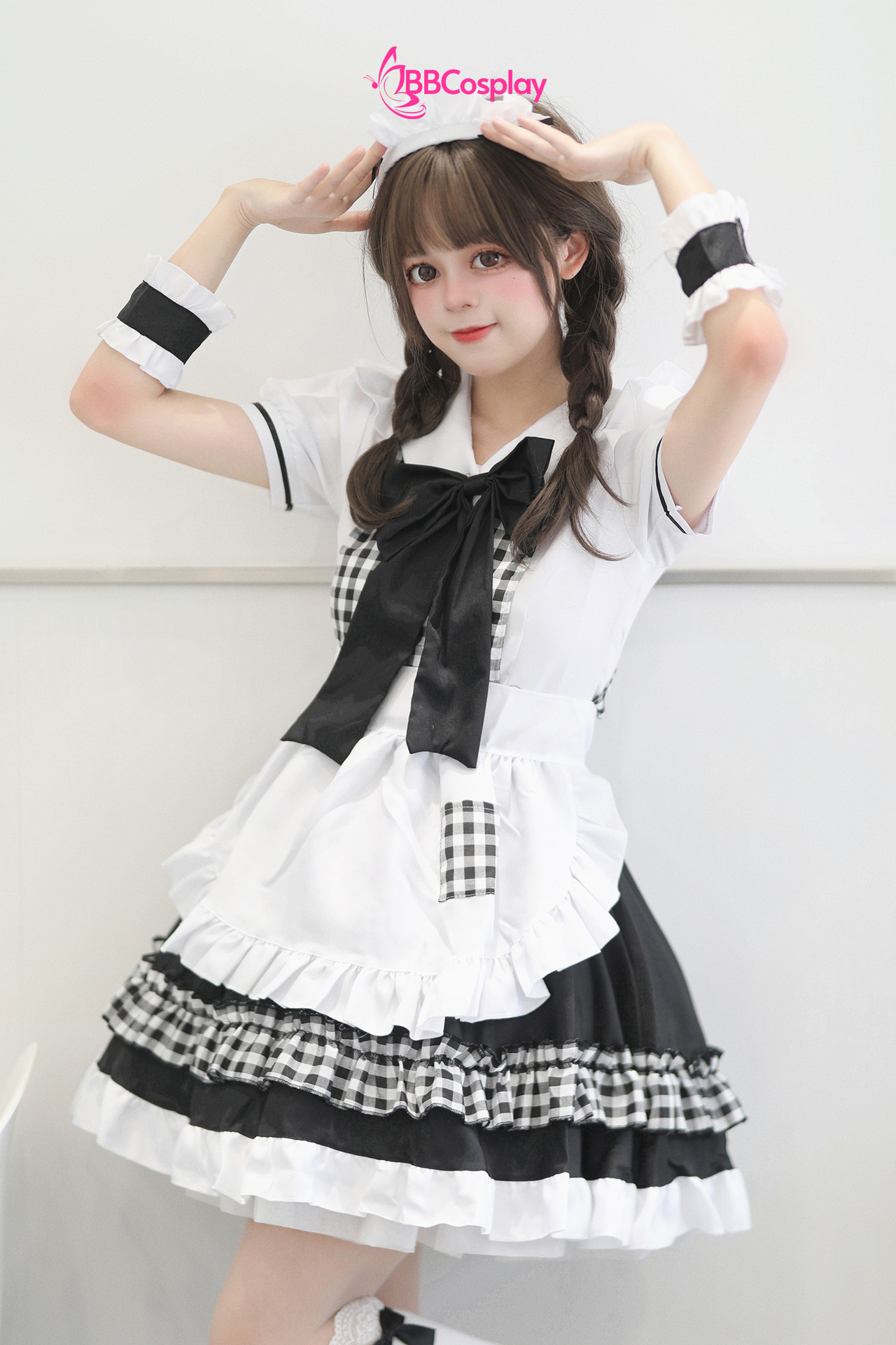 Trang Phục Nàng Hầu Cổ Lá Sen Kèm Tạp Dề Caro - Màu Đen