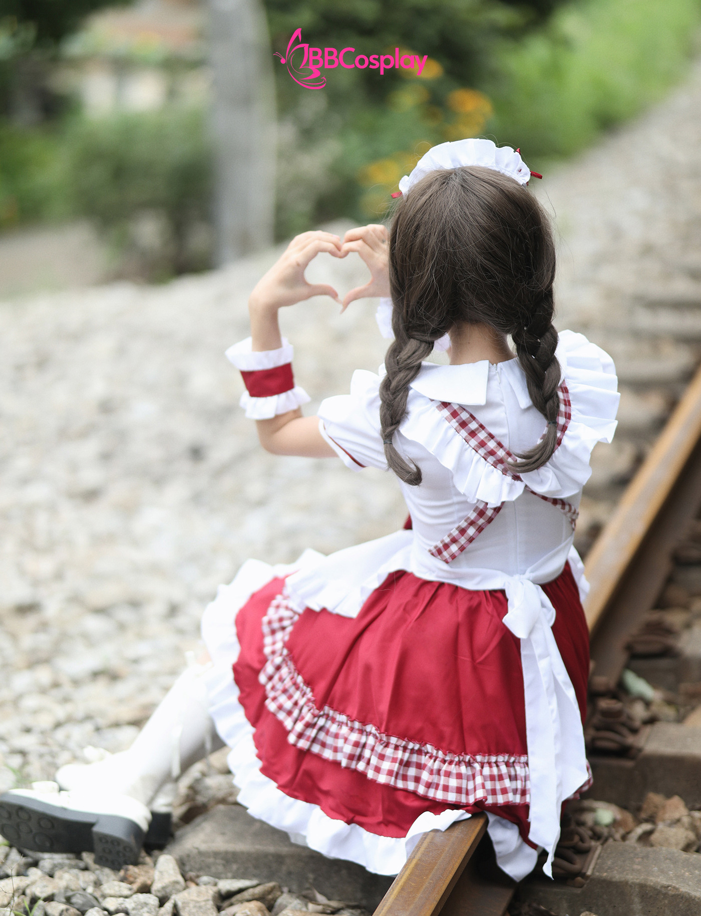 Trang Phục Nàng Hầu Cổ Lá Sen Kèm Tạp Dề Caro - Màu Đỏ