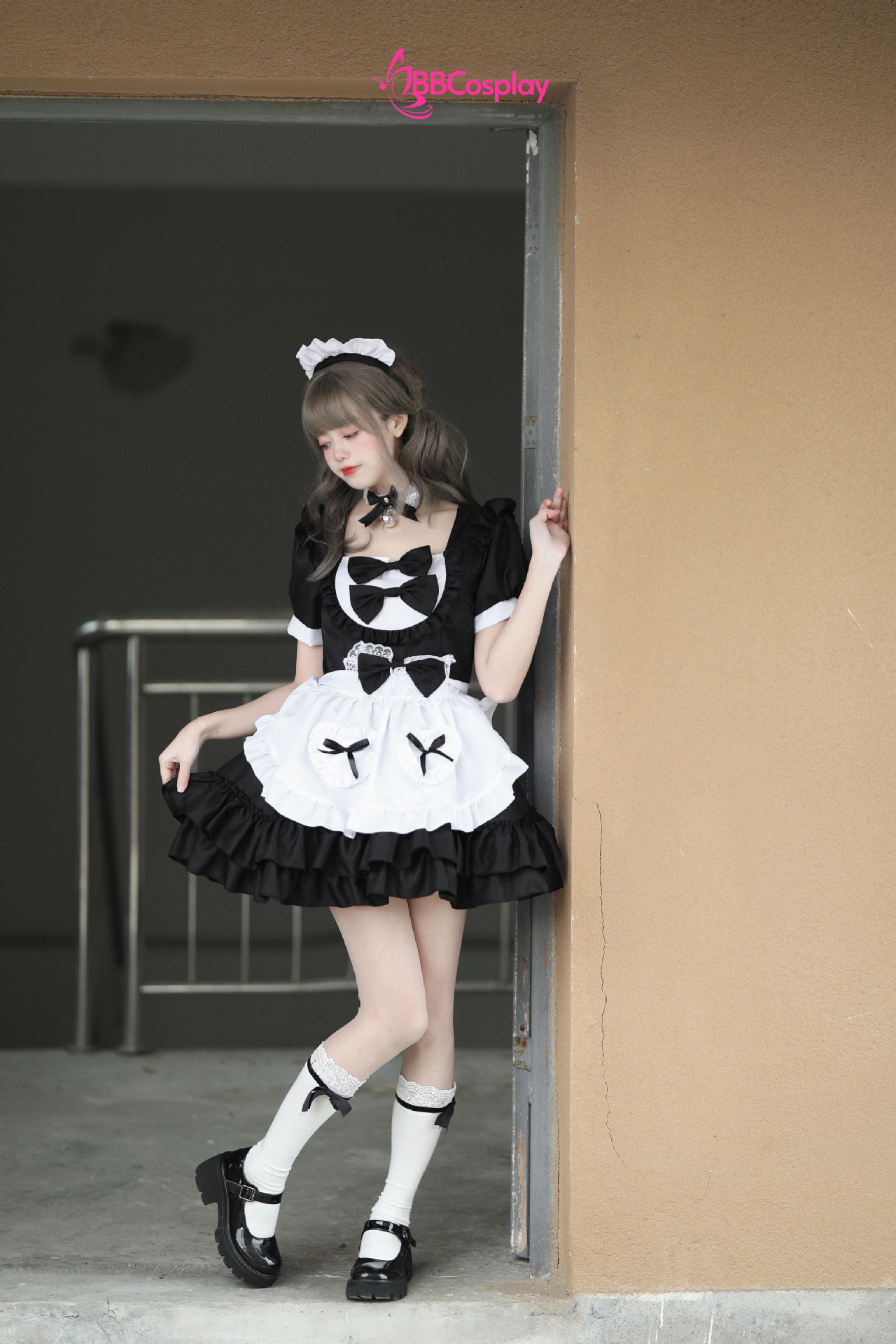 Đồ Nàng Hầu Maid Đen Tạp Dề Trắng Kèm Nhiều Nơ