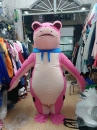 Mascot Ếch Hồng Bơm Hơi Liền Thân - Vải Nhung
