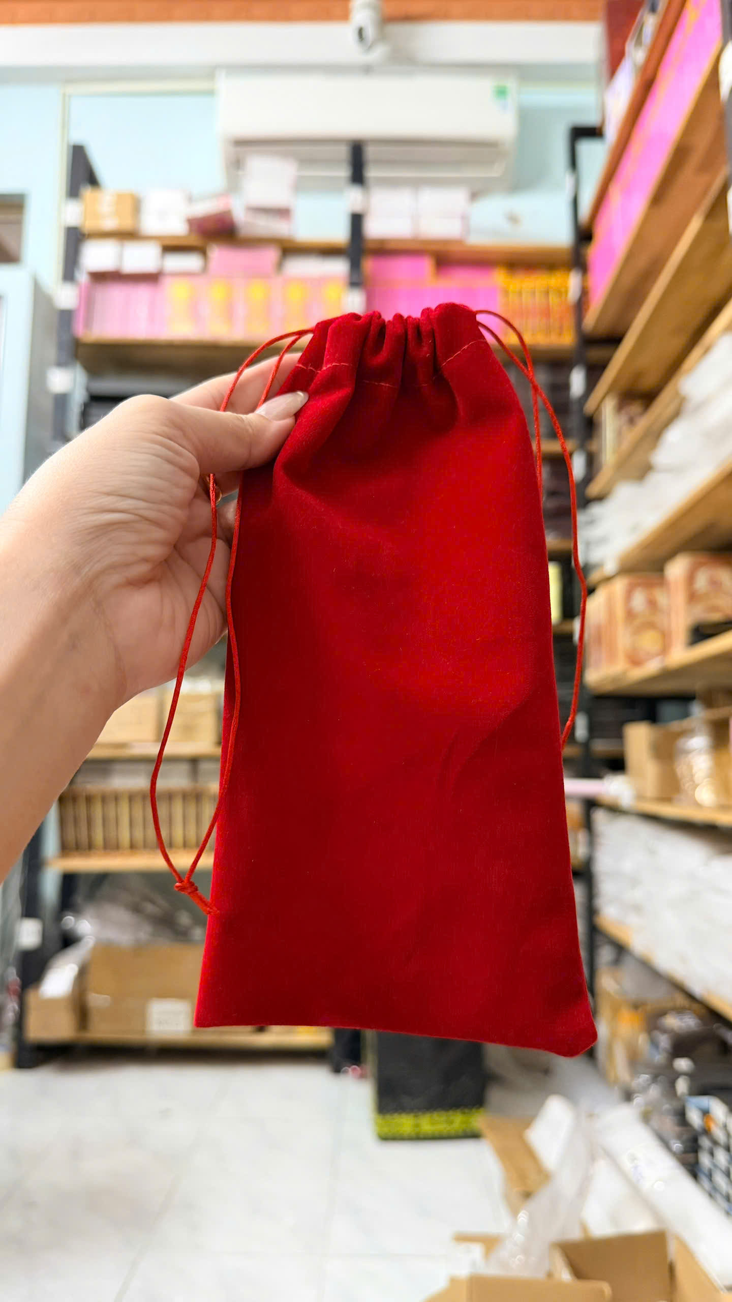 Lucky Bag - Túi Đựng Bài Sakura Clow Vải Nhung Màu Đỏ - May Mắn Và Phép Thuật Trong Từng Đường May