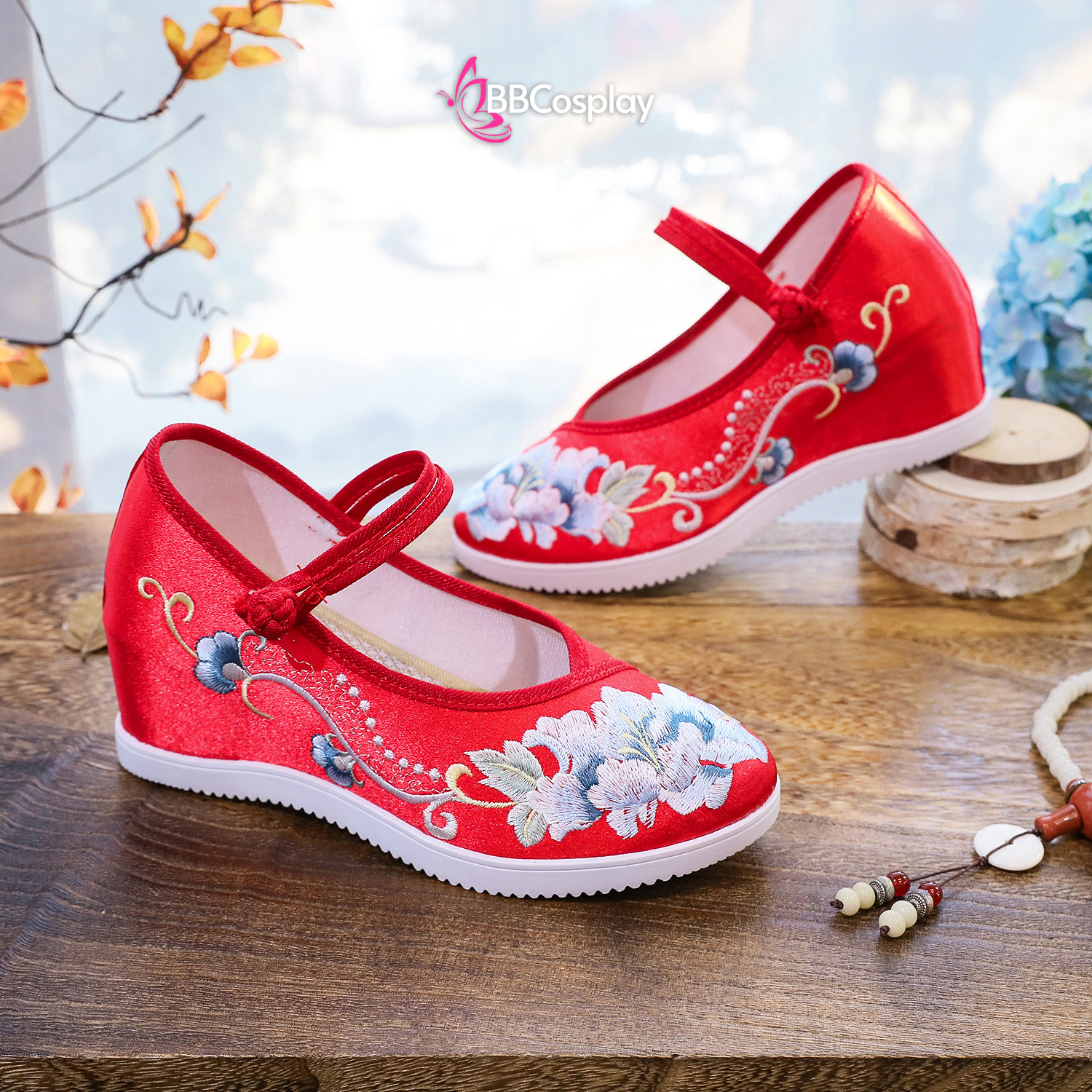 Giày Đỏ Thêu Hoa Đế Cao 6Cm Quai Cài Ngang