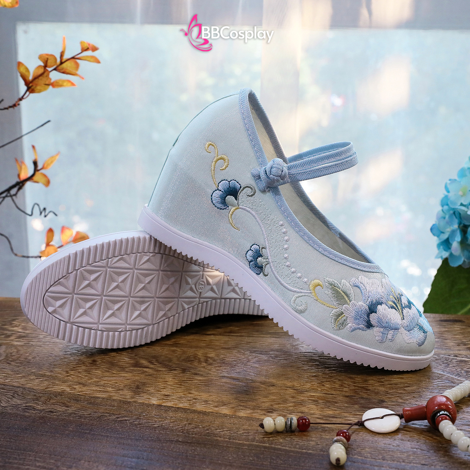 Giày Xanh Dương Thêu Hoa Đế Cao 6Cm Quai Cài Ngang