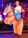 Mascot Ngựa Cưỡi Lucky Lucke - Ngựa Nâu Bơm Hơi