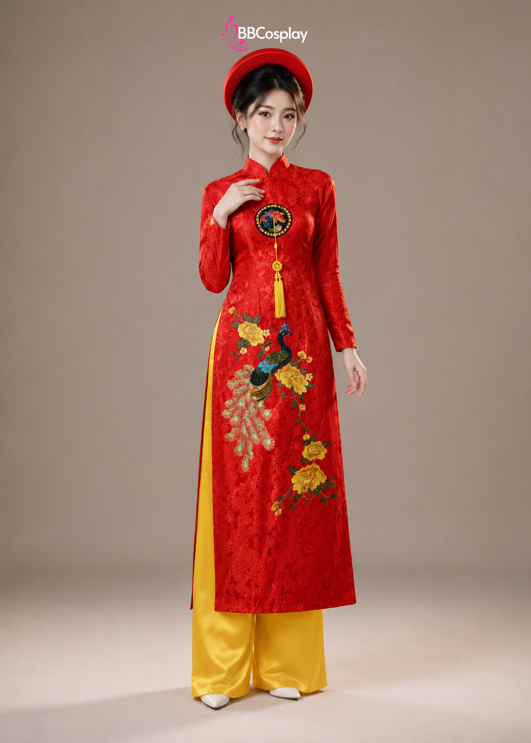 Áo Dài Đỏ Gấm Thêu Hình Công
