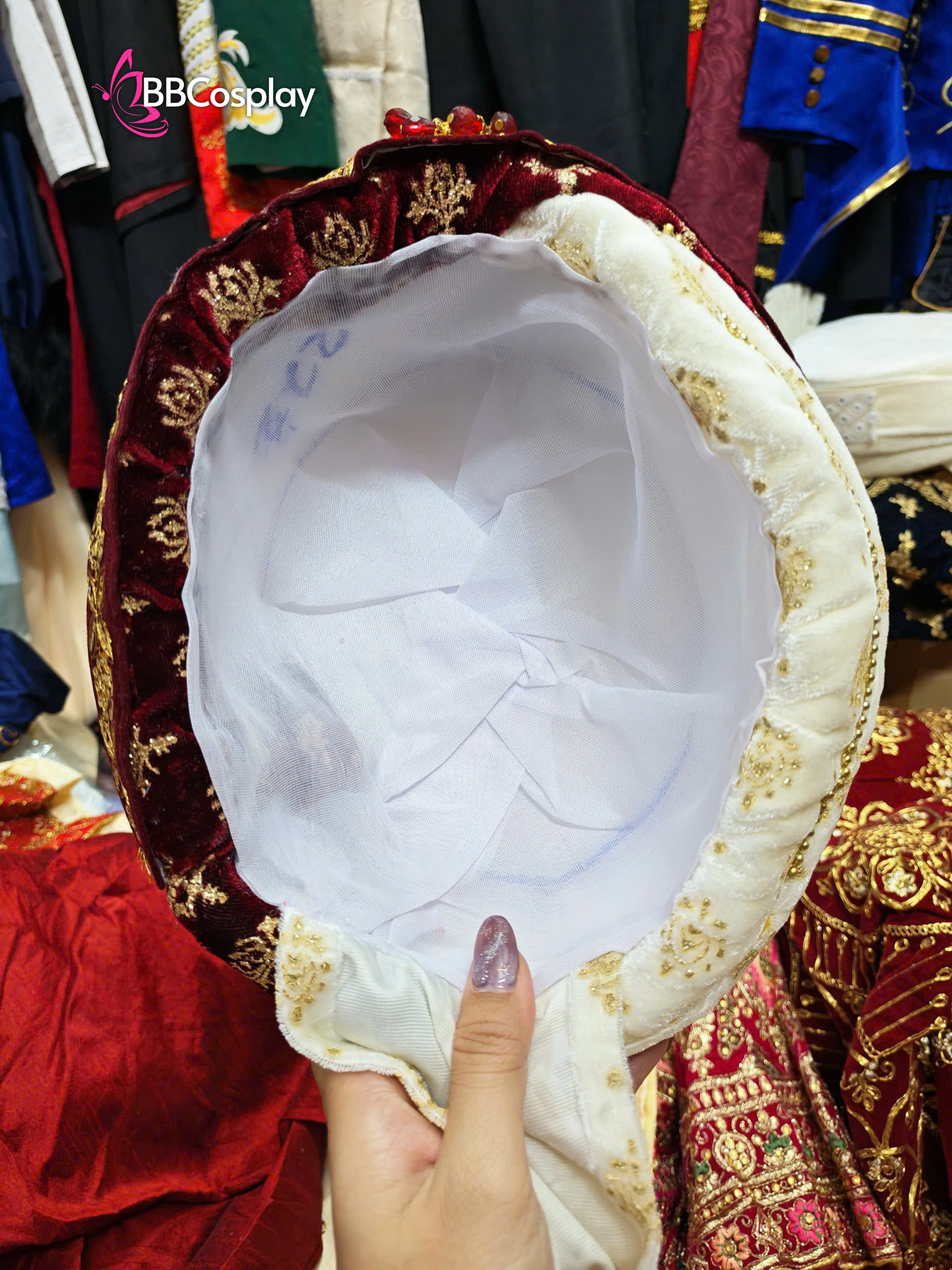 Nón Ấn Độ Đỏ Đô Phối Trắng Đính Đá Lớn