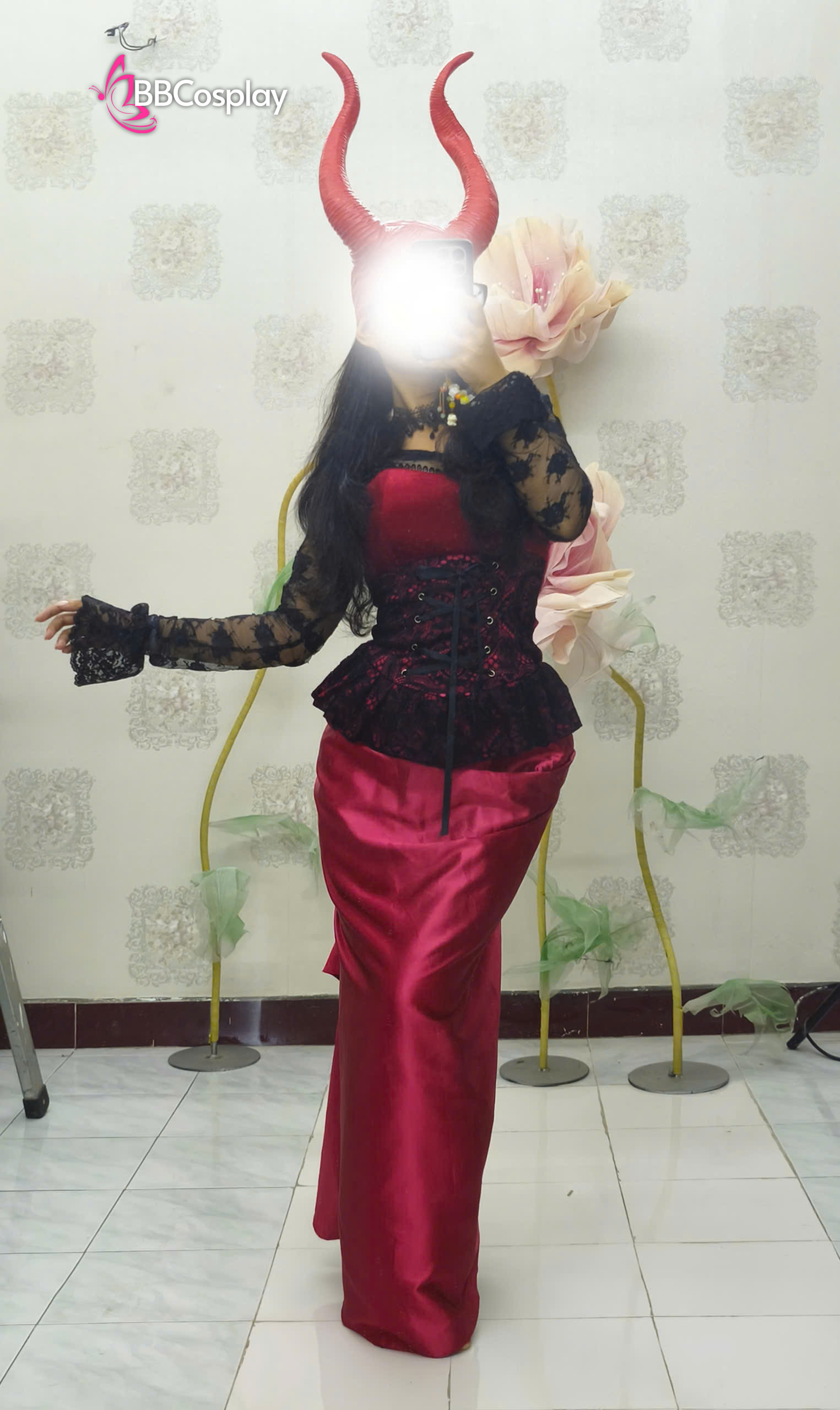 Trang Phục Bá Tước Ma Ca Rồng Mia Ravena