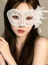 Mặt Nạ Nửa Mặt Ren Xuyên Thấu - Cài Hoa Trắng