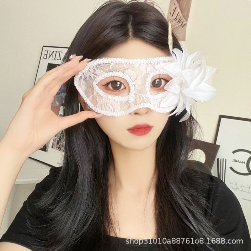 Mặt Nạ Nửa Mặt Ren Xuyên Thấu - Cài Hoa Trắng
