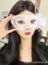 Mặt Nạ Nửa Mặt Ren Xuyên Thấu - Cài Hoa Trắng