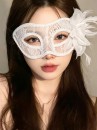 Mặt Nạ Nửa Mặt Ren Xuyên Thấu - Cài Hoa Trắng