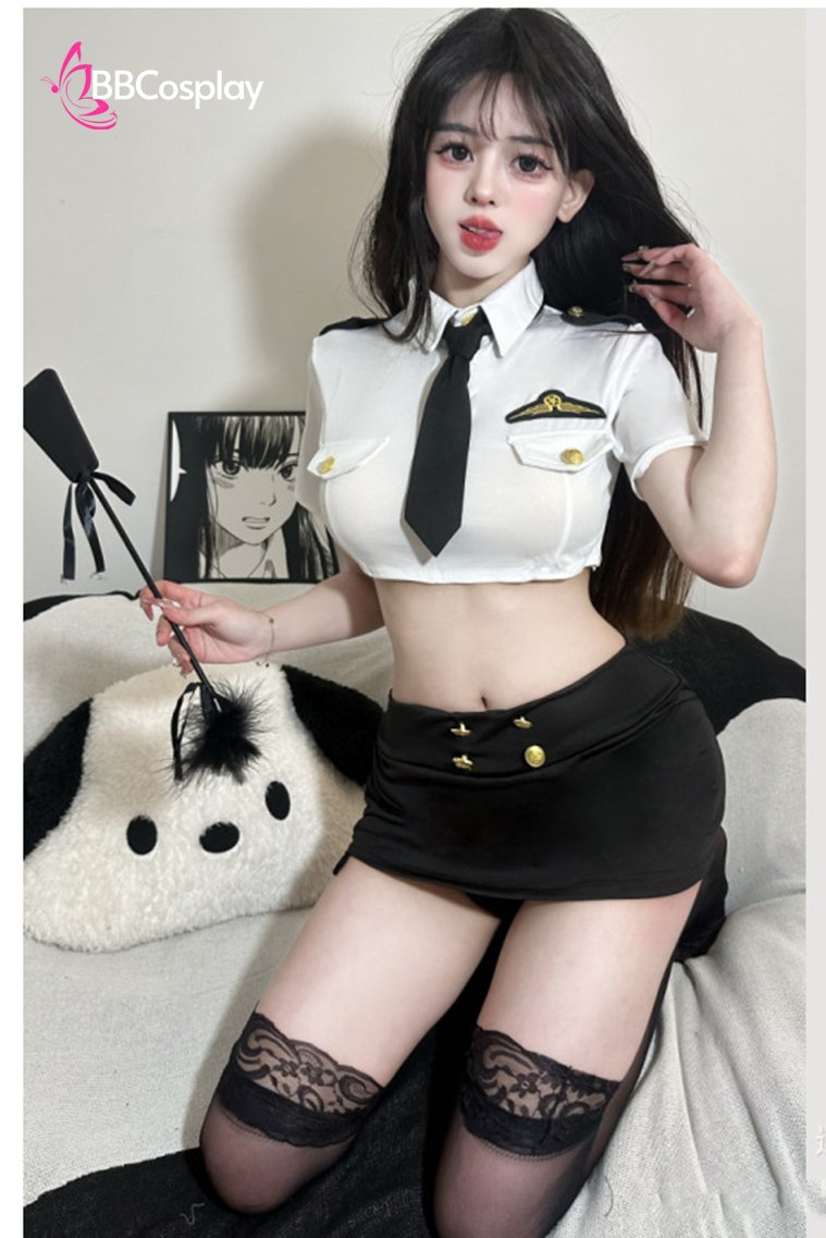 Nữ Cơ Trưởng Áo Trắng Váy Đen