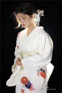 Yukata Trắng Hoa Cúc Đỏ Vintage Japanese