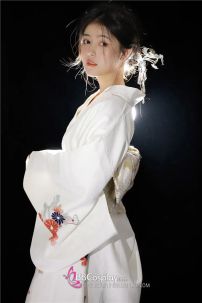 Yukata Trắng Hoa Cúc Đỏ Vintage Japanese