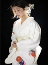 Yukata Trắng Hoa Cúc Đỏ Vintage Japanese