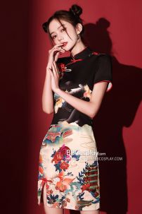 Sườn Xám Cách Tân Hạc Du Thiên Viền Đỏ